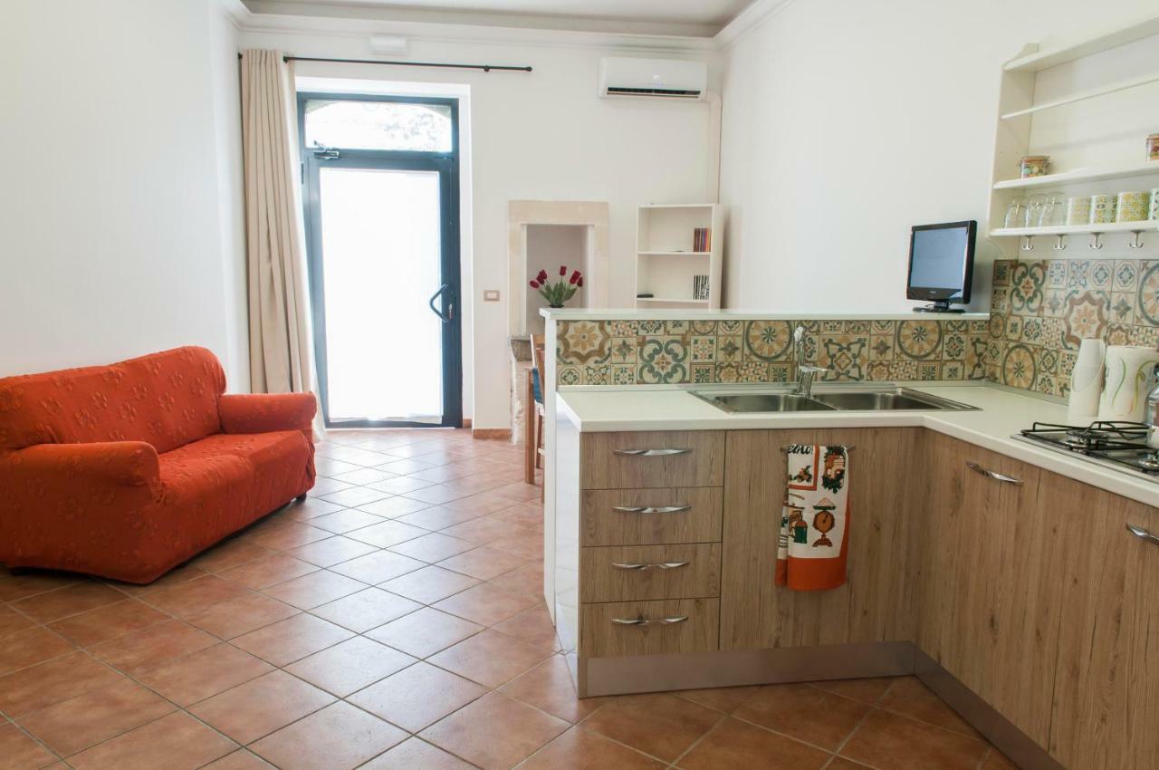 Ninetta Bed & Breakfast Solarino Exterior photo